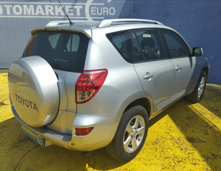 Toyota RAV4 4