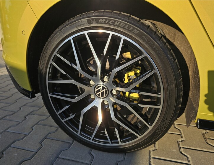Volkswagen Golf 33
