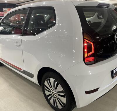Volkswagen up! 3