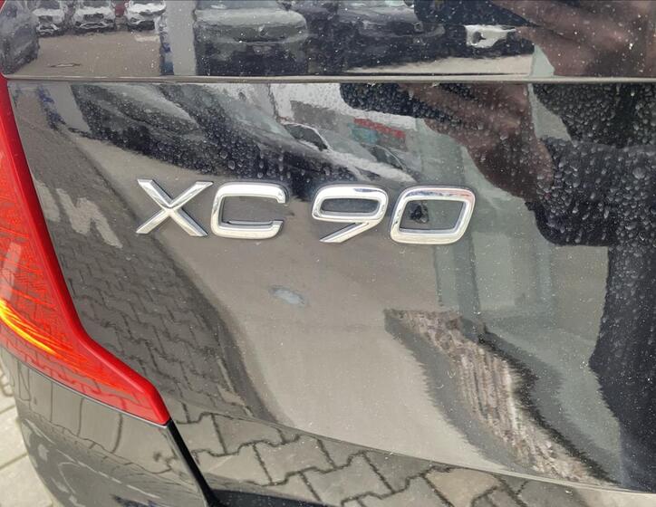 Volvo XC90 24