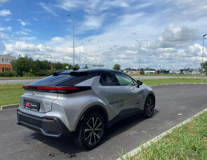 Toyota C-HR 6