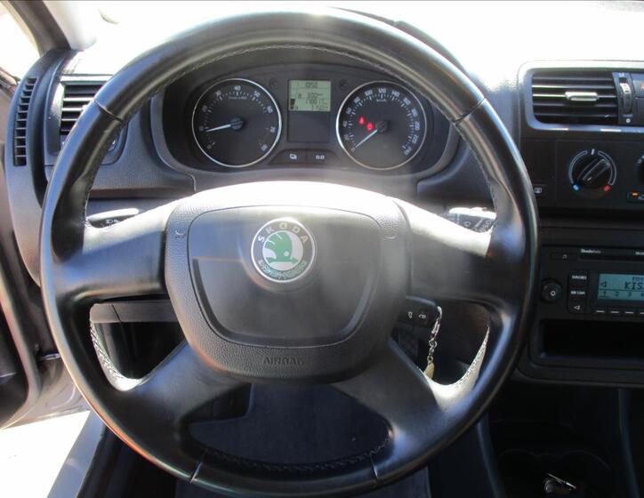 Škoda Roomster 14