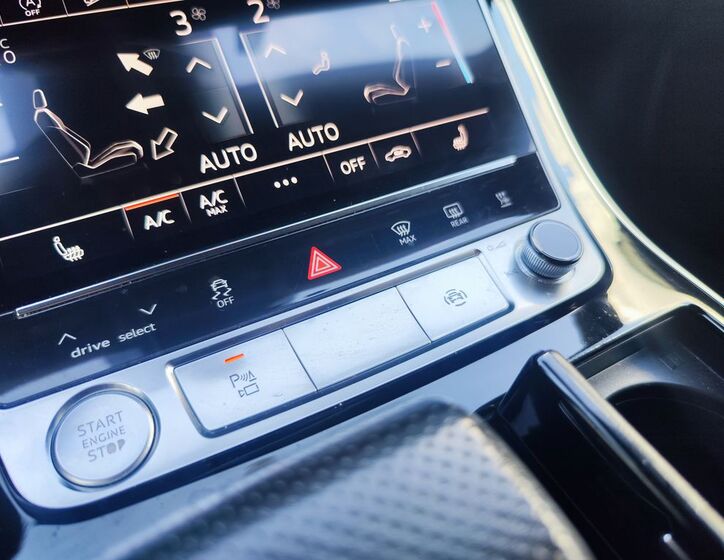 Audi Q8 29