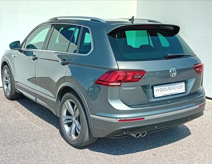 Volkswagen Tiguan 9