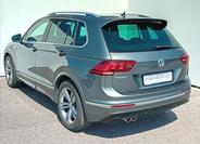 Volkswagen Tiguan 9