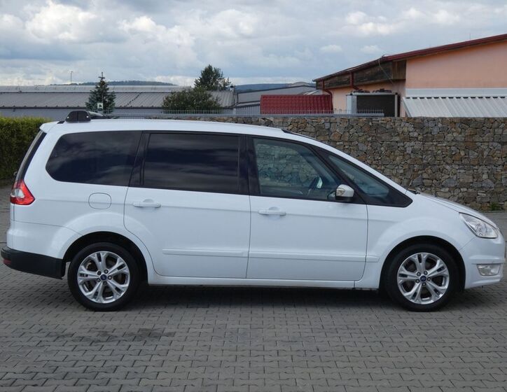 Ford Galaxy 13