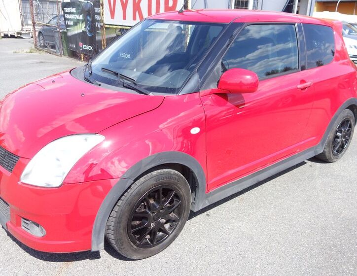 Suzuki Swift 1