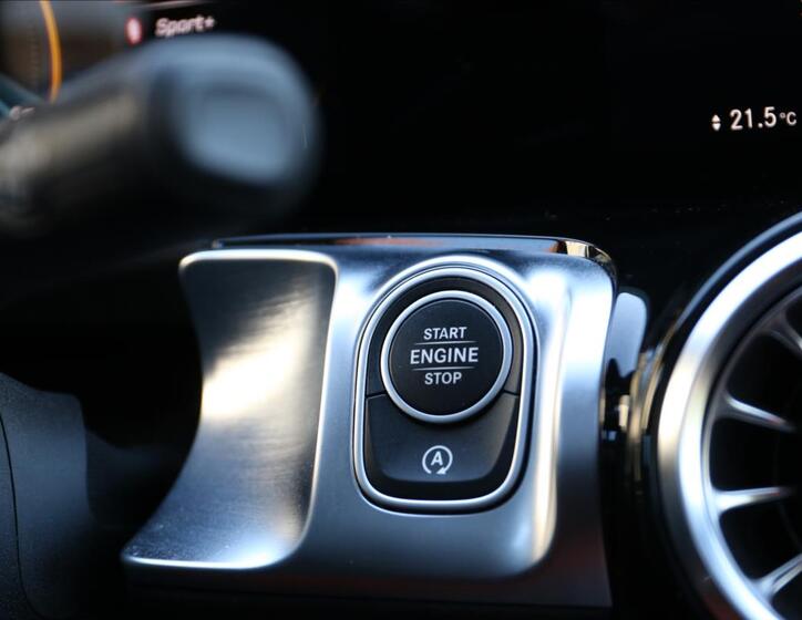 Mercedes-Benz GLB 33