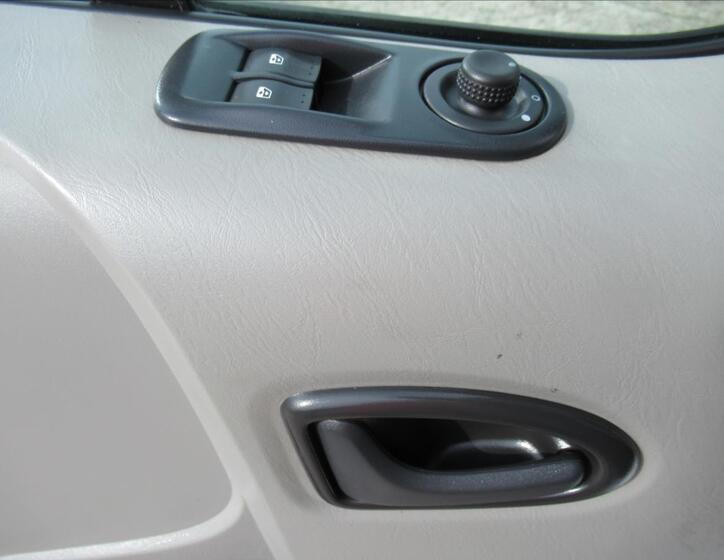 Opel Vivaro 11