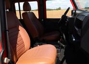 Land Rover Defender 14