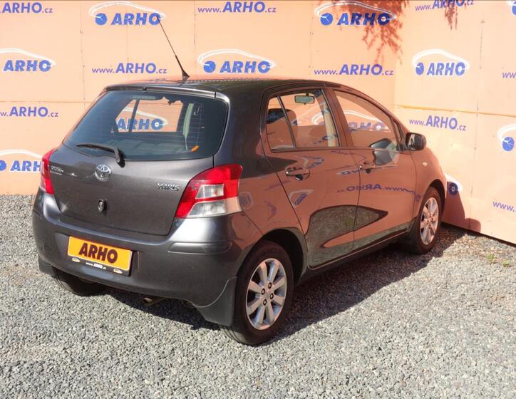 Toyota Yaris 7