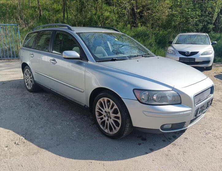Volvo V50 17