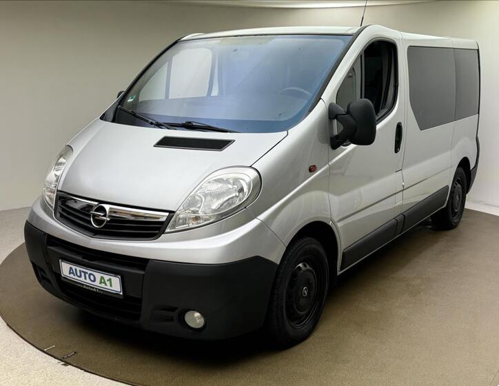 Opel Vivaro 1