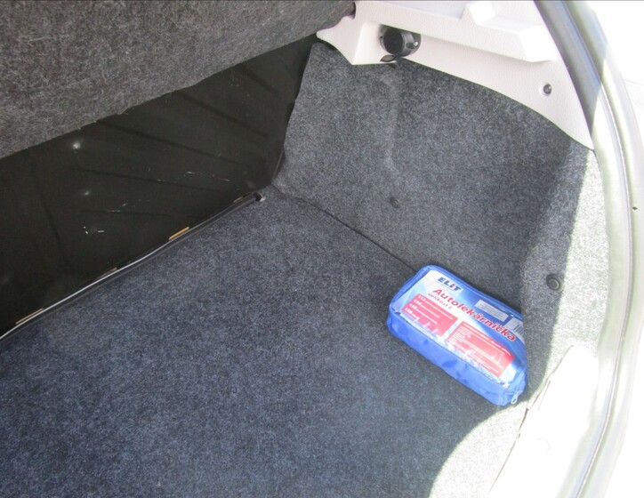 Peugeot 206 32