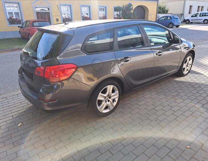 Opel Astra 13