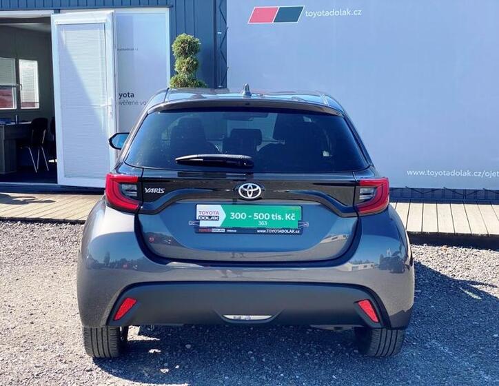 Toyota Yaris 6