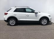 Volkswagen T-Roc 3