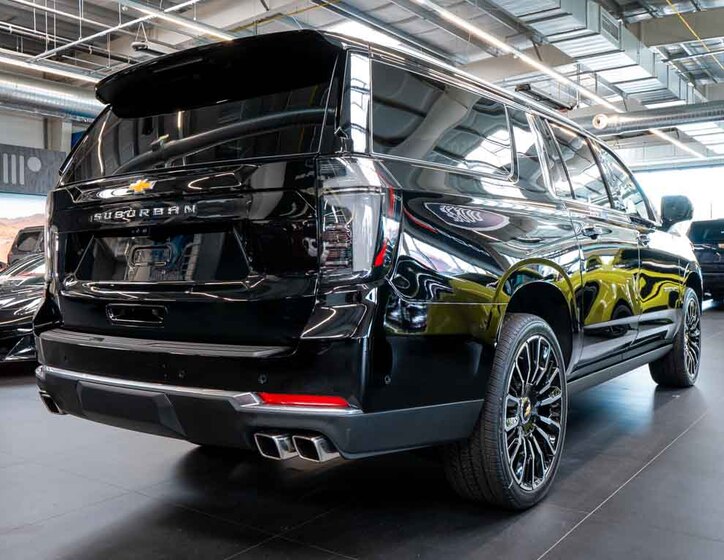 Chevrolet Suburban 9