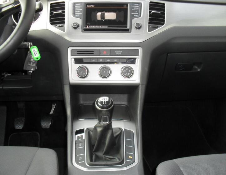 Volkswagen Golf Sportsvan 24