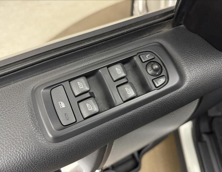 Land Rover Discovery 30