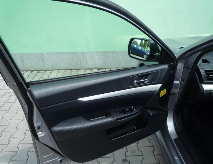 Subaru Legacy 31