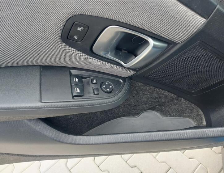 BMW i3 19