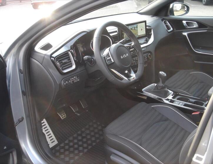 KIA ProCeed 14