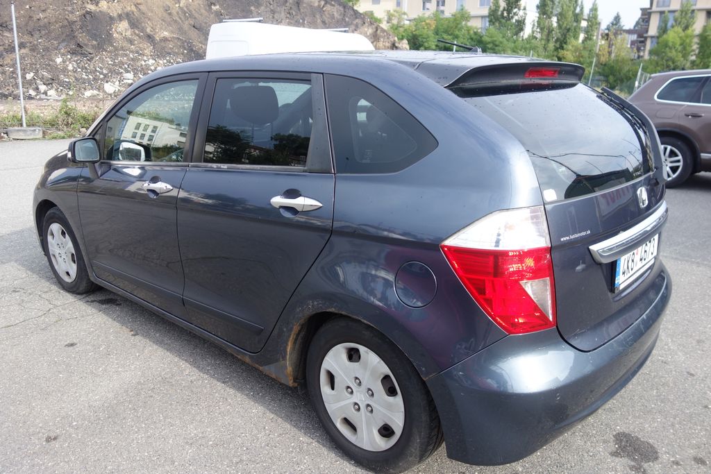 Honda FR-V