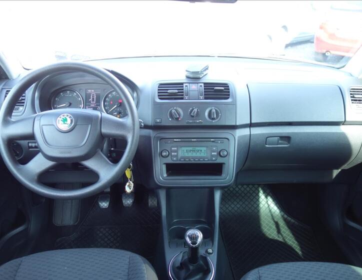 Škoda Fabia 16