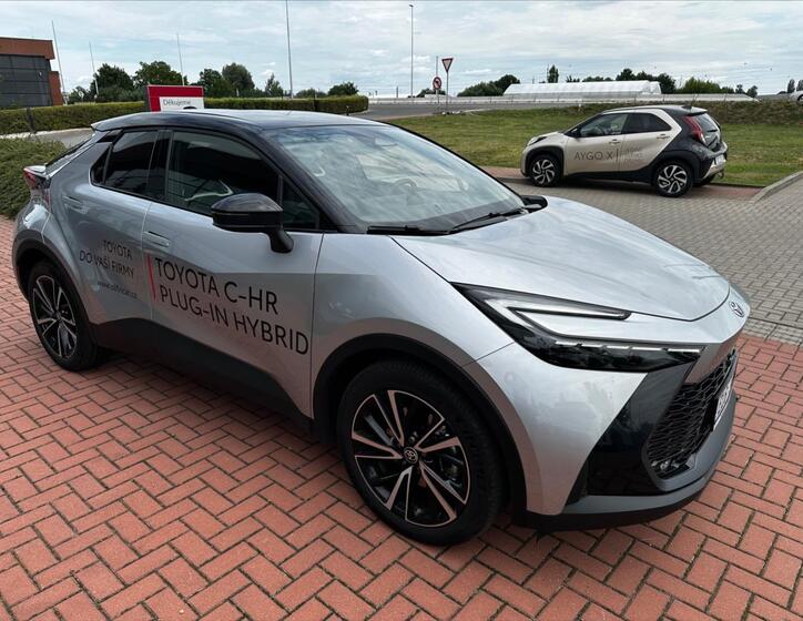 Toyota C-HR 2