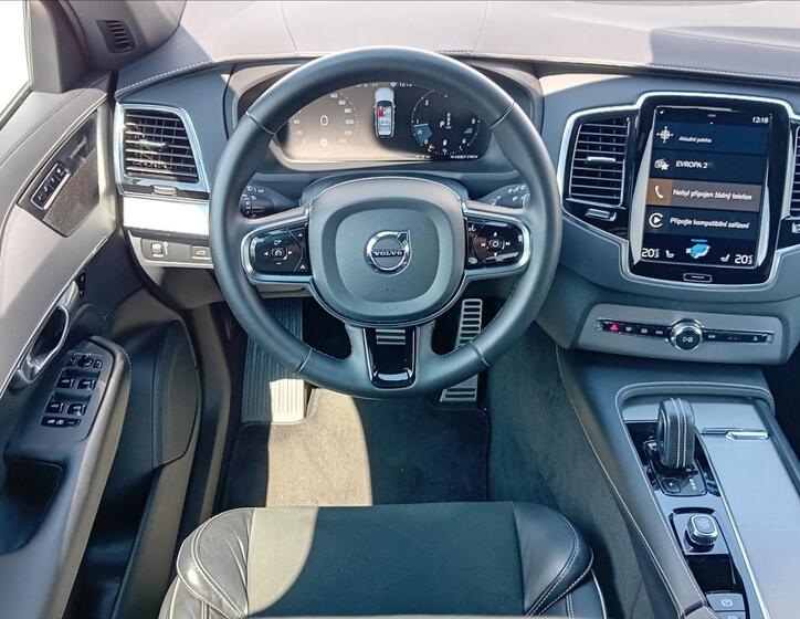 Volvo XC90 6
