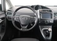 Toyota Verso 15