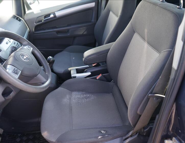 Opel Zafira 9