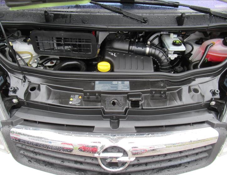 Opel Vivaro 21