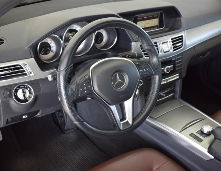 Mercedes-Benz Třídy E 9