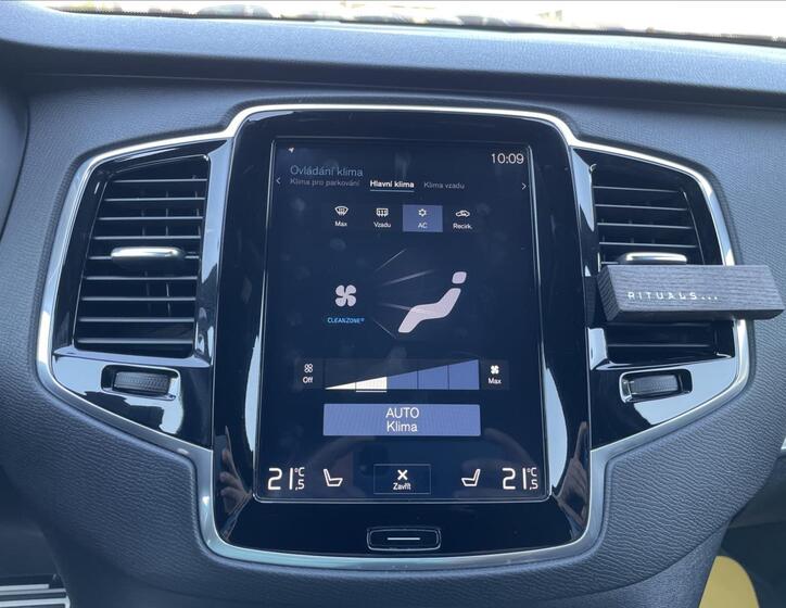 Volvo XC90 67