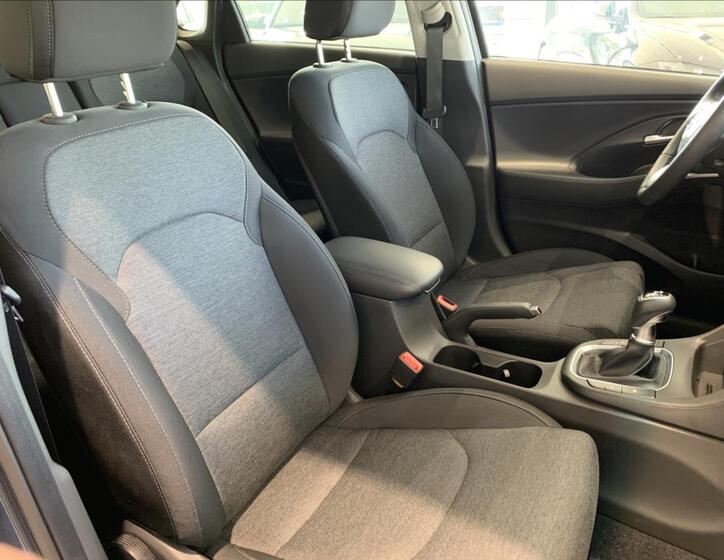 Hyundai i30 40