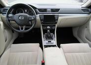 Škoda Superb 9