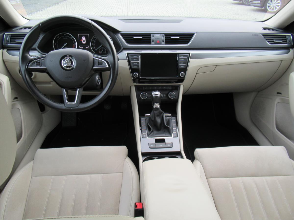 Škoda Superb
