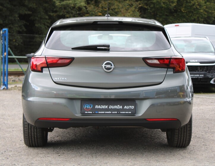 Opel Astra 6