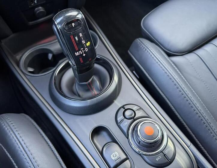 Mini Countryman 12