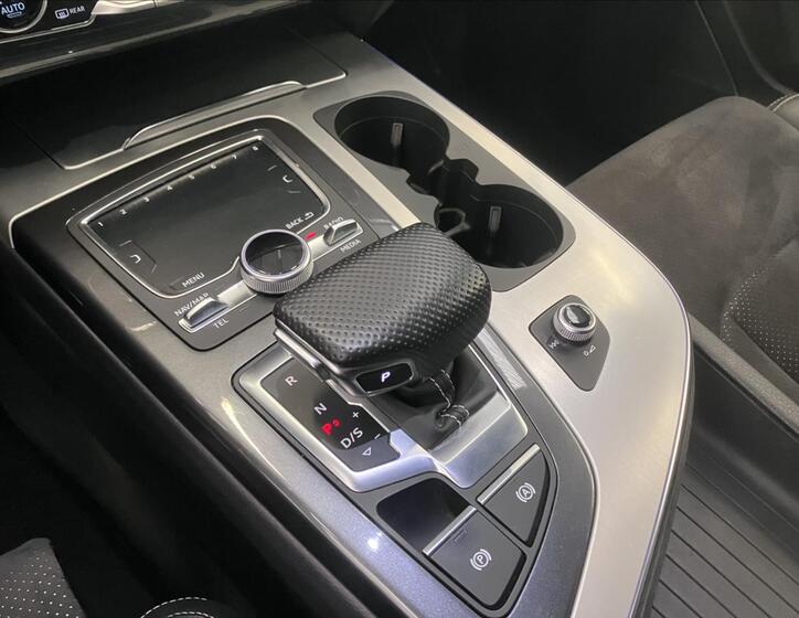 Audi Q7 14