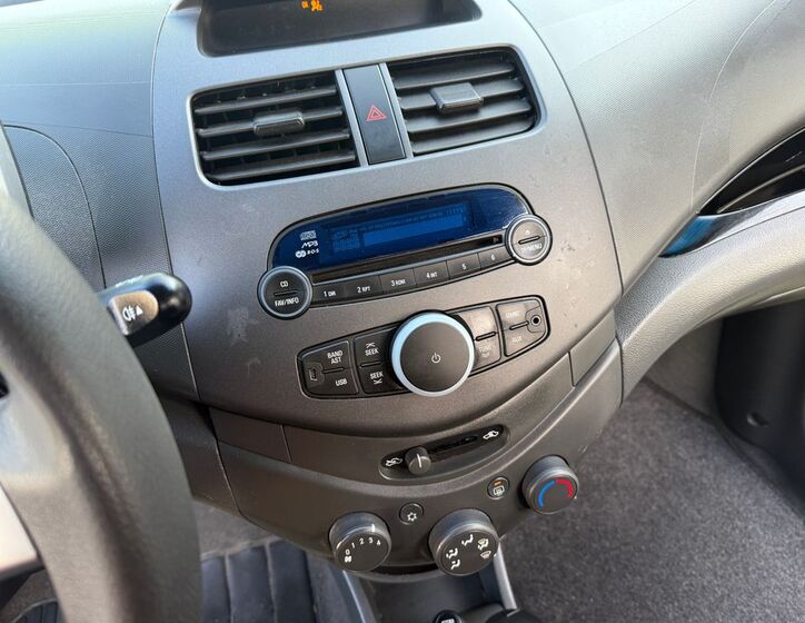Chevrolet Spark 9