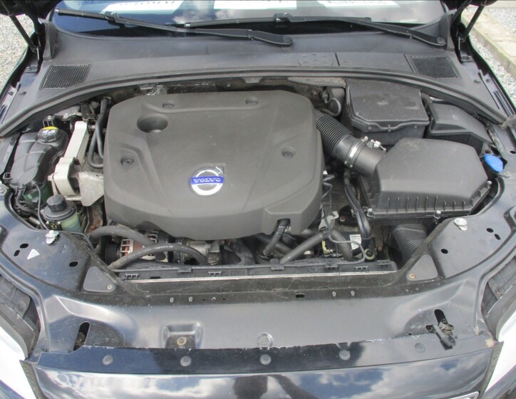 Volvo V70 24
