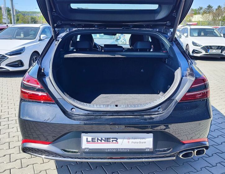 Hyundai Genesis 9