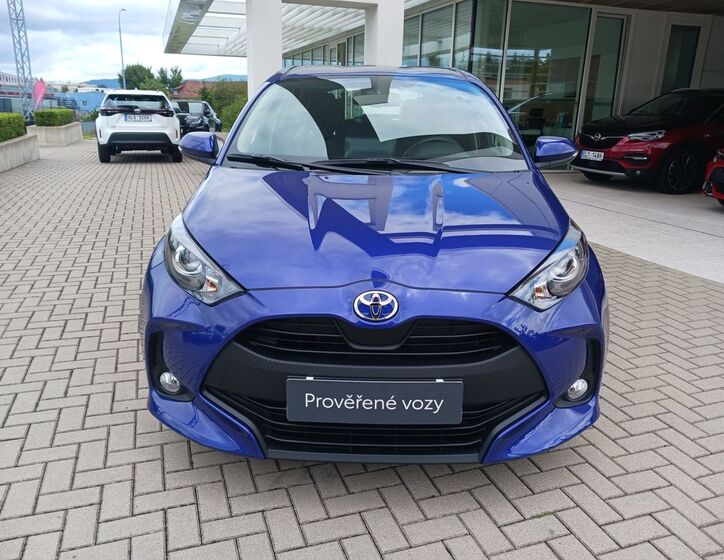 Toyota Yaris 8