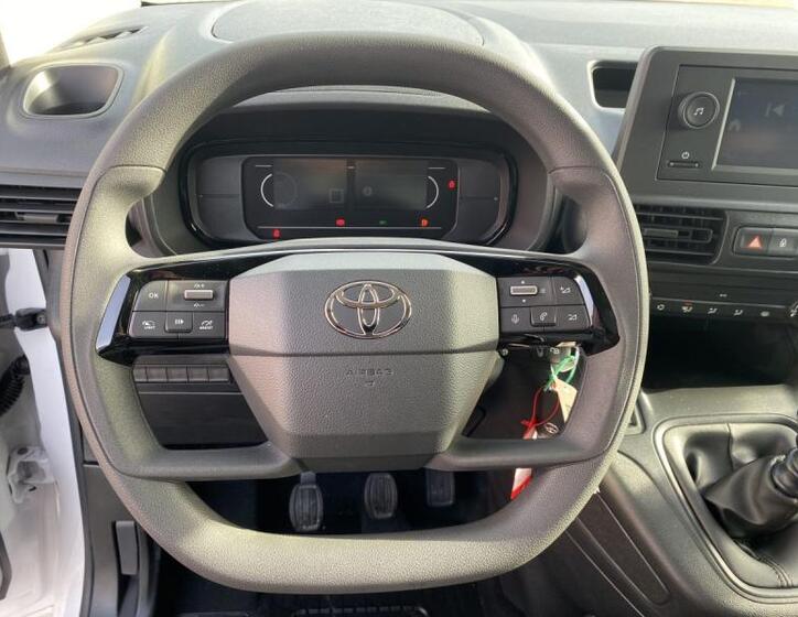 Toyota ProAce City 17
