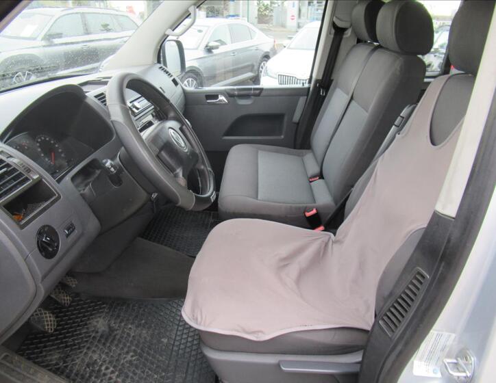 Volkswagen Caravelle 10