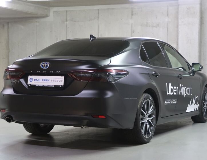 Toyota Camry 5