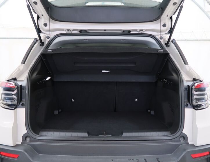 Jeep Avenger 11